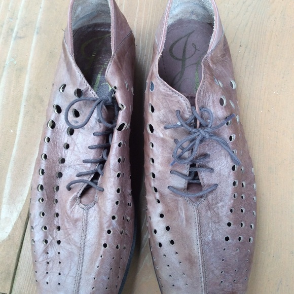 J.Renee shoes flat, perforated very soft leather. - Picture 3 of 5